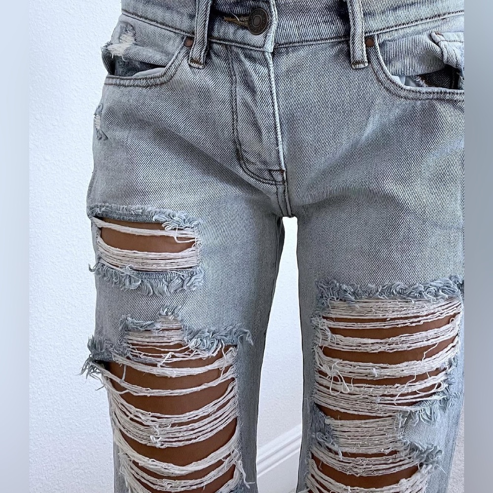 PACSUN ☀️ // Boyfriend Ripped Jeans // Low-rise // size: 24